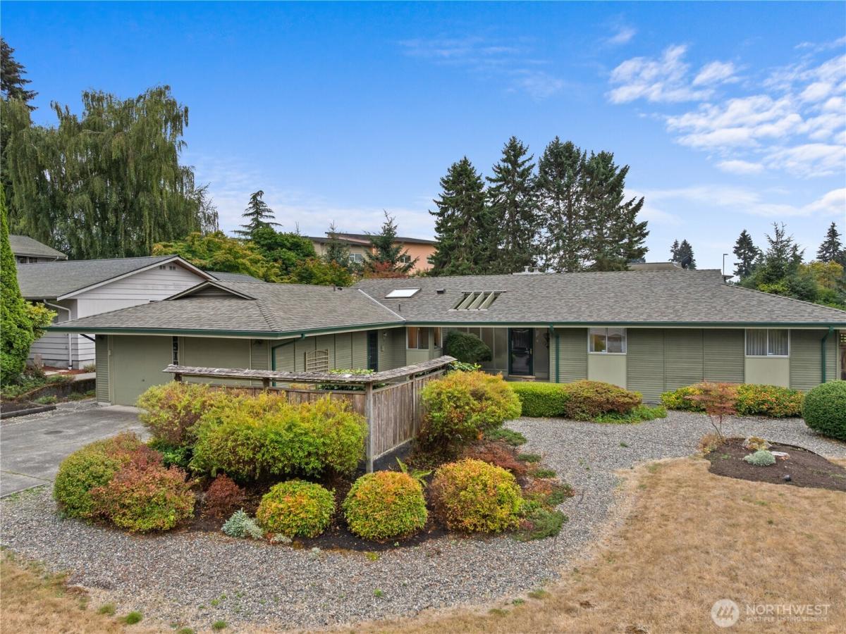 MLS #NWM2584833 image #0