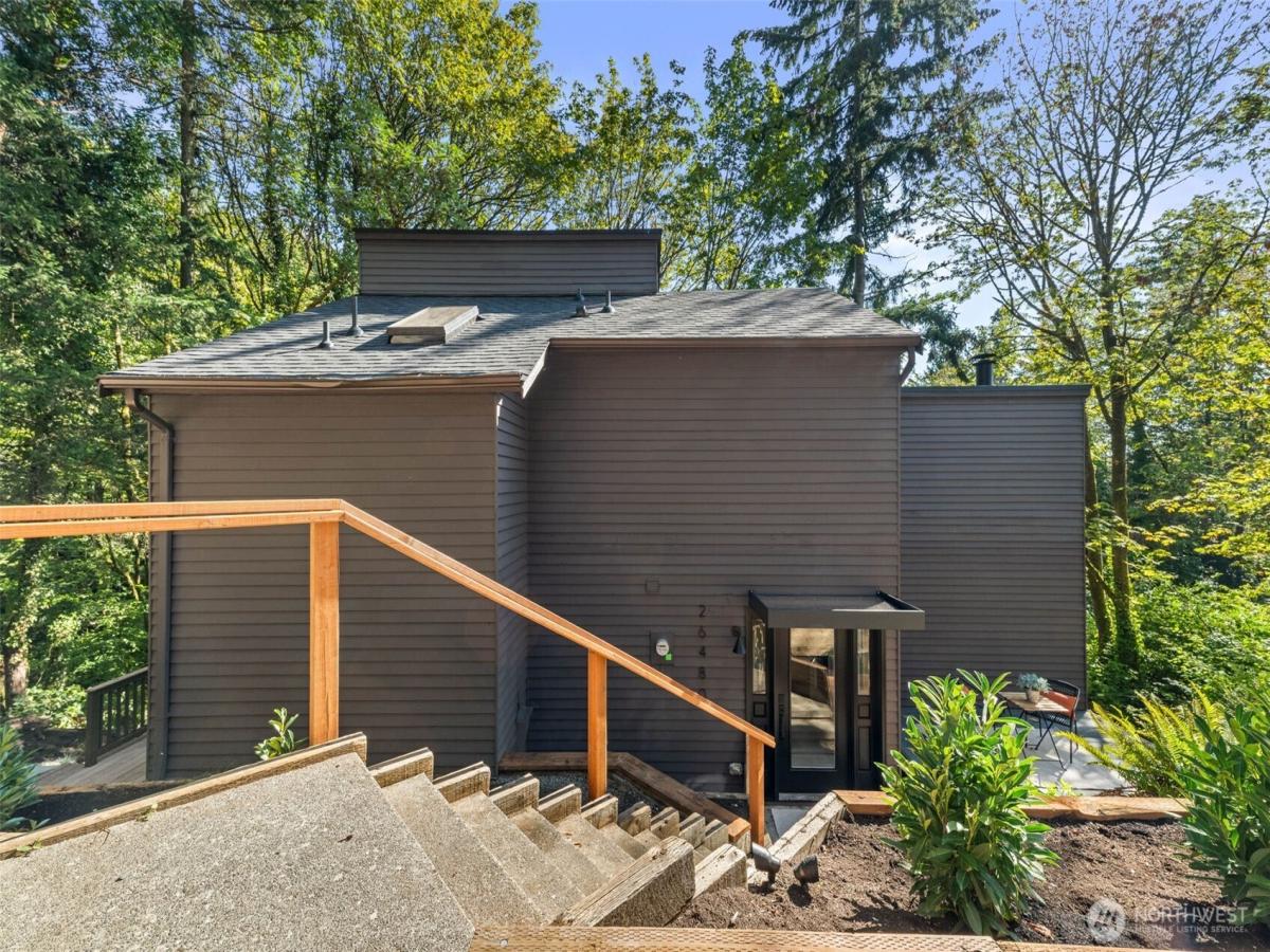 MLS #NWM2584844 image #0