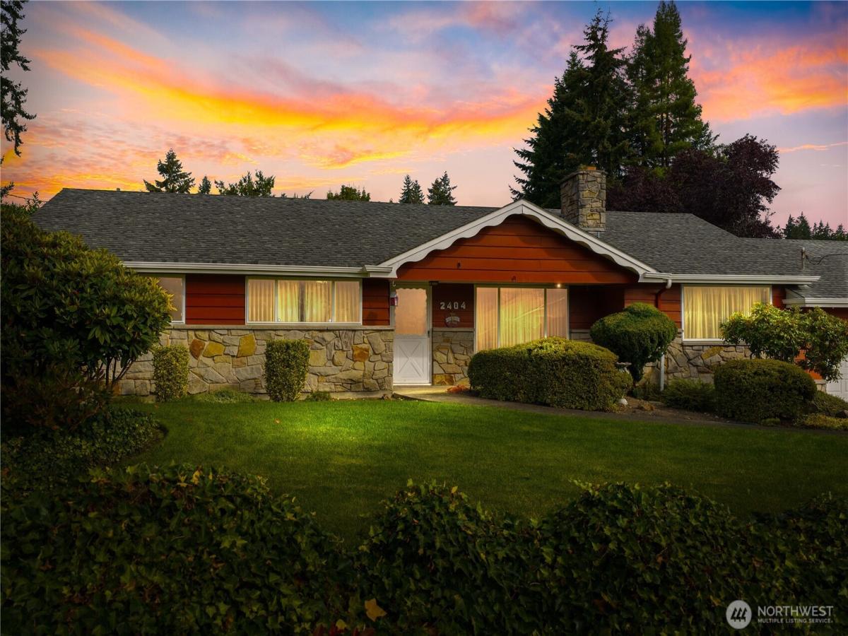 MLS #NWM2584963 image #0