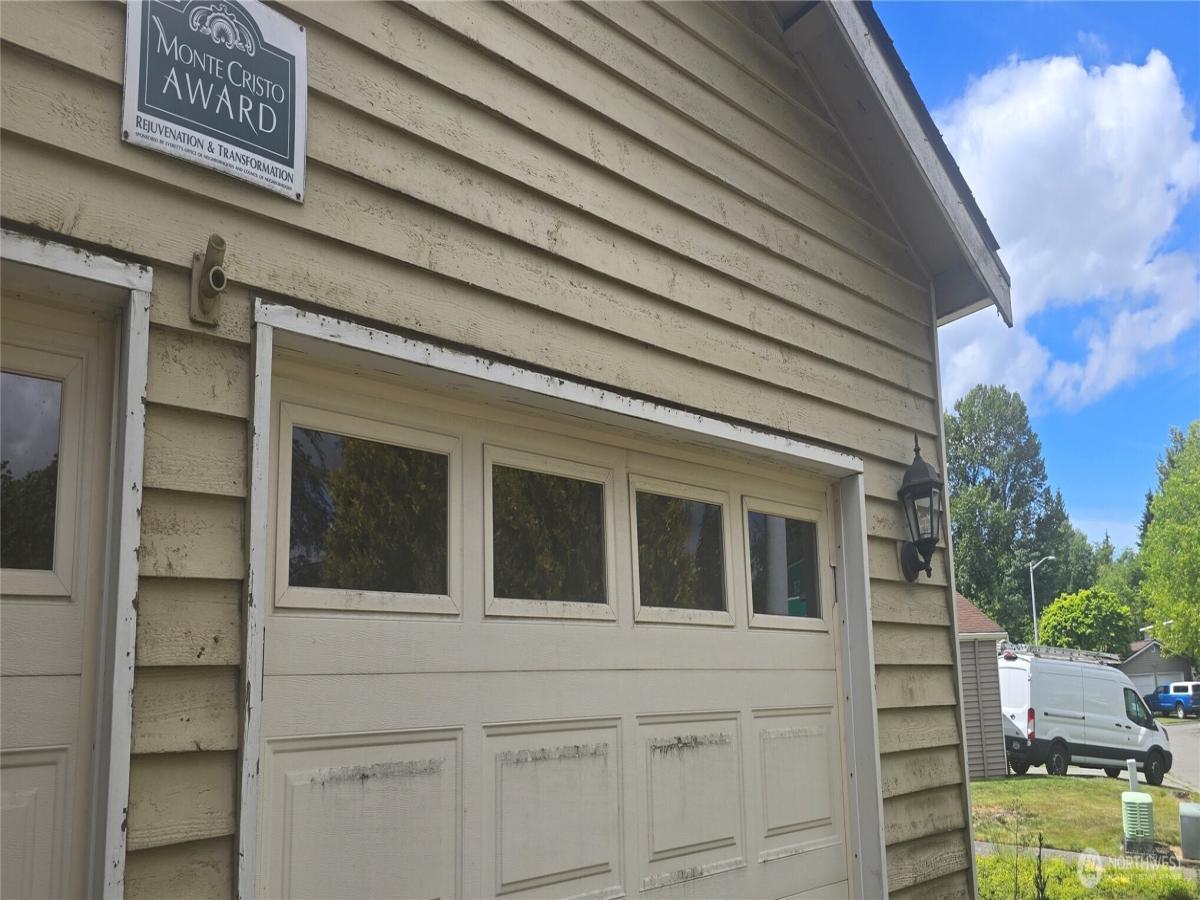 MLS #NWM2585390 image #0