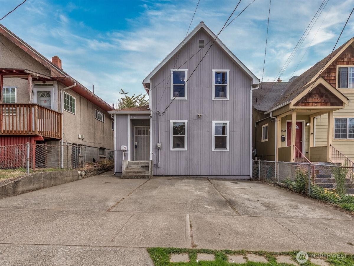 MLS #NWM2585595 image #0