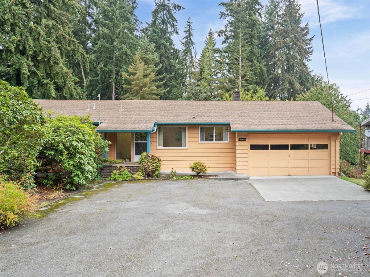 MLS #NWM2585752 image #0