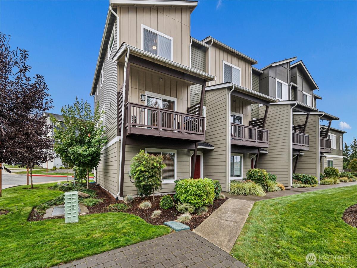 MLS #NWM2585768 image #0