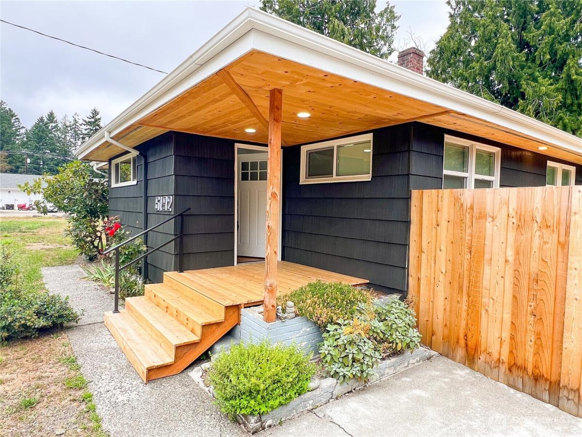 MLS #NWM2586273 image #0