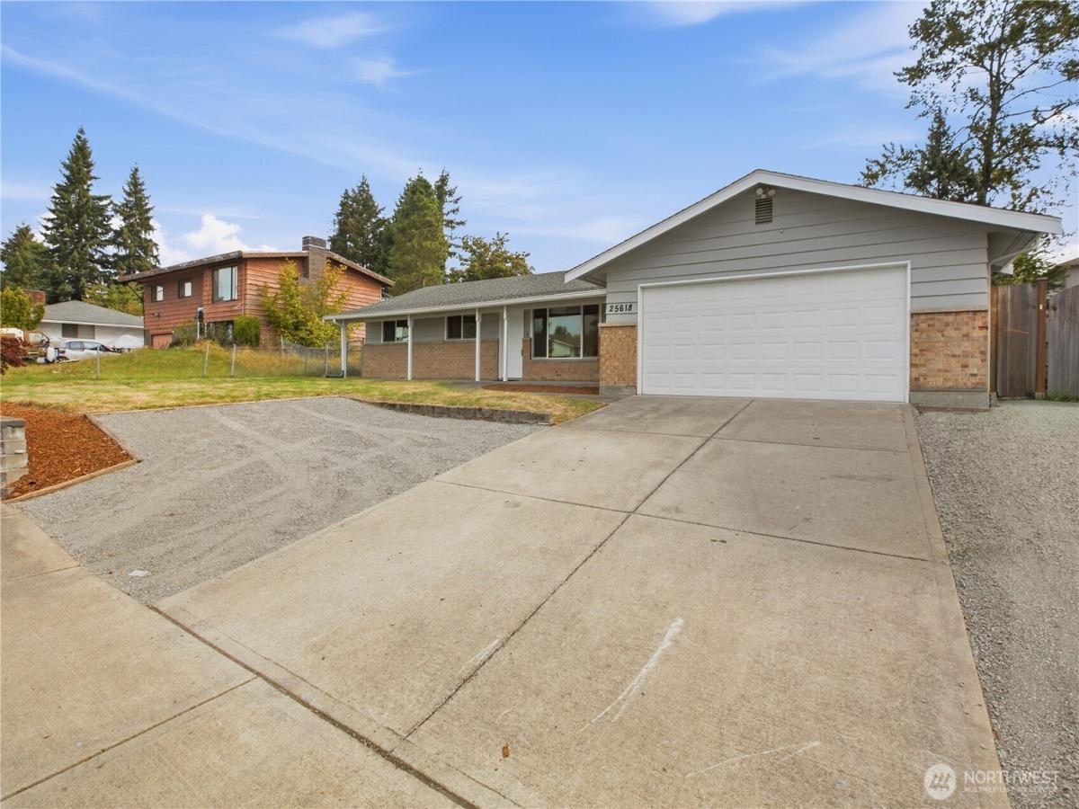 MLS #NWM2586312 image #0
