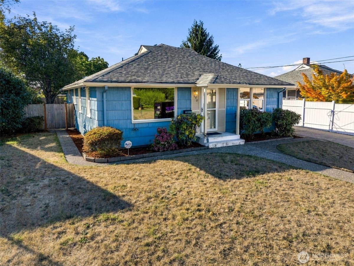 MLS #NWM2586361 image #0