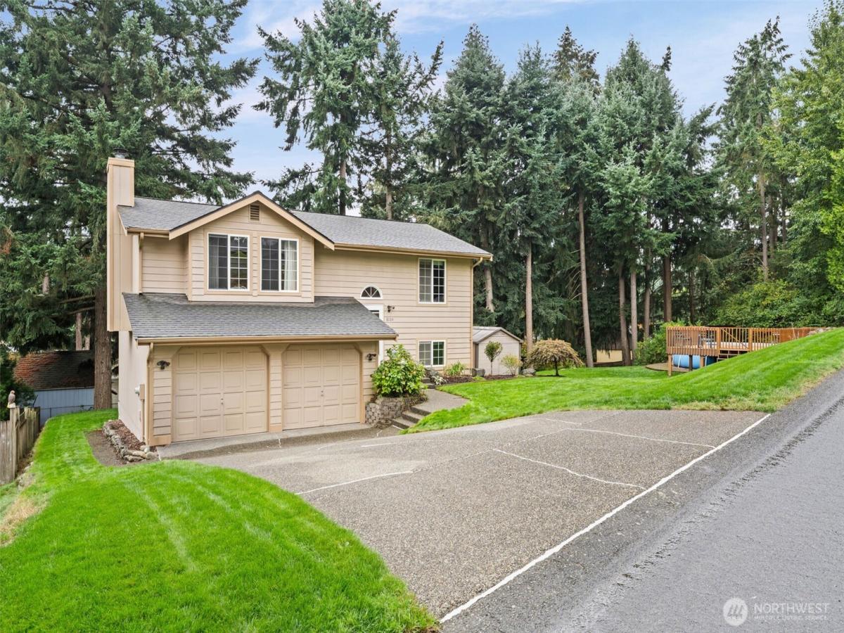 MLS #NWM2586362 image #0