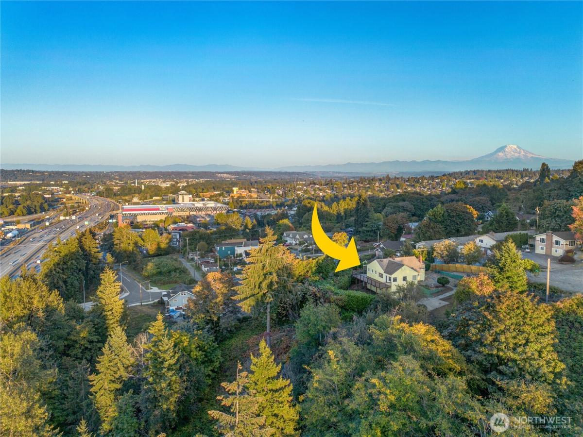 MLS #NWM2586472 image #0
