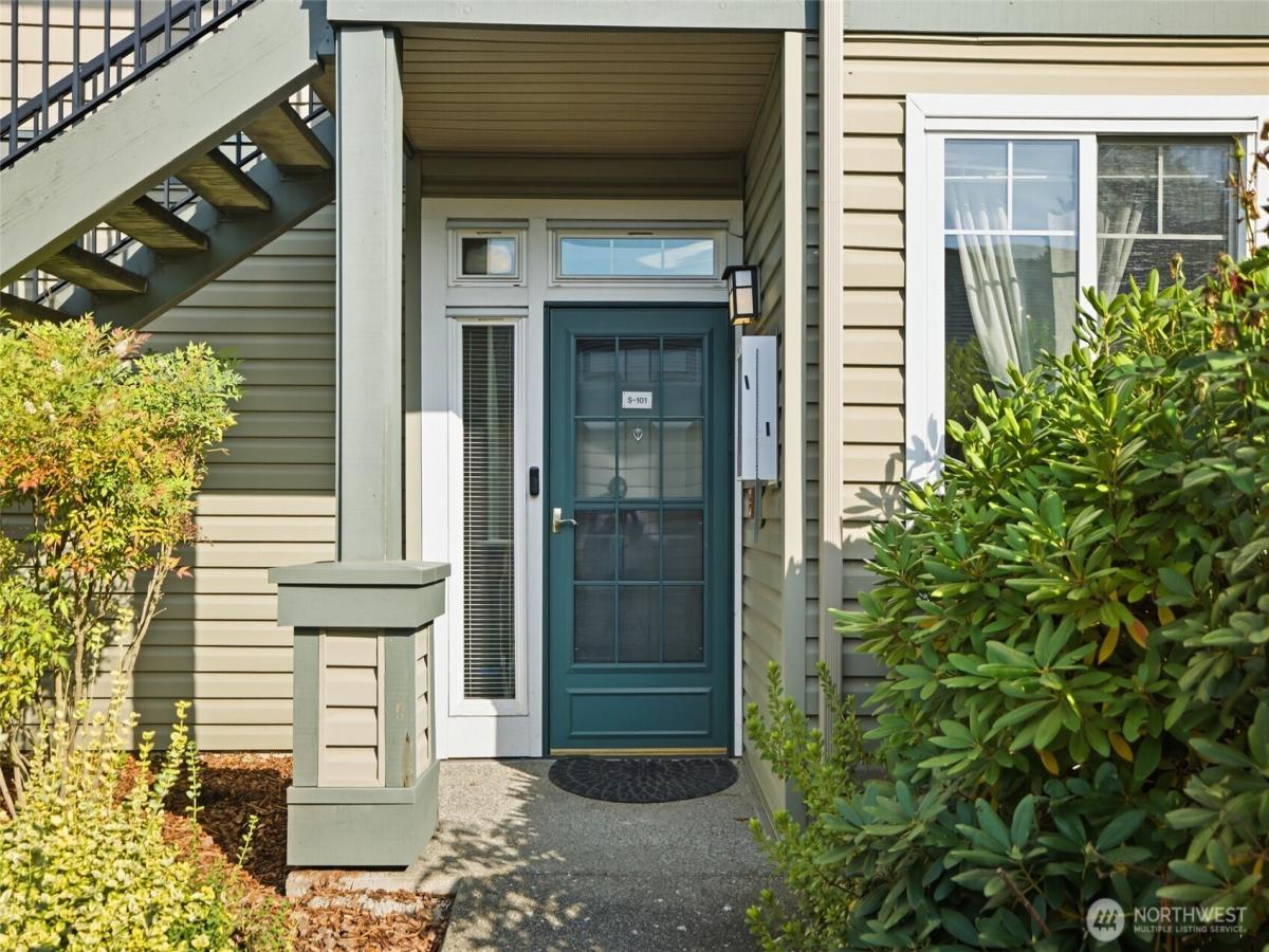 MLS #NWM2586476 image #0