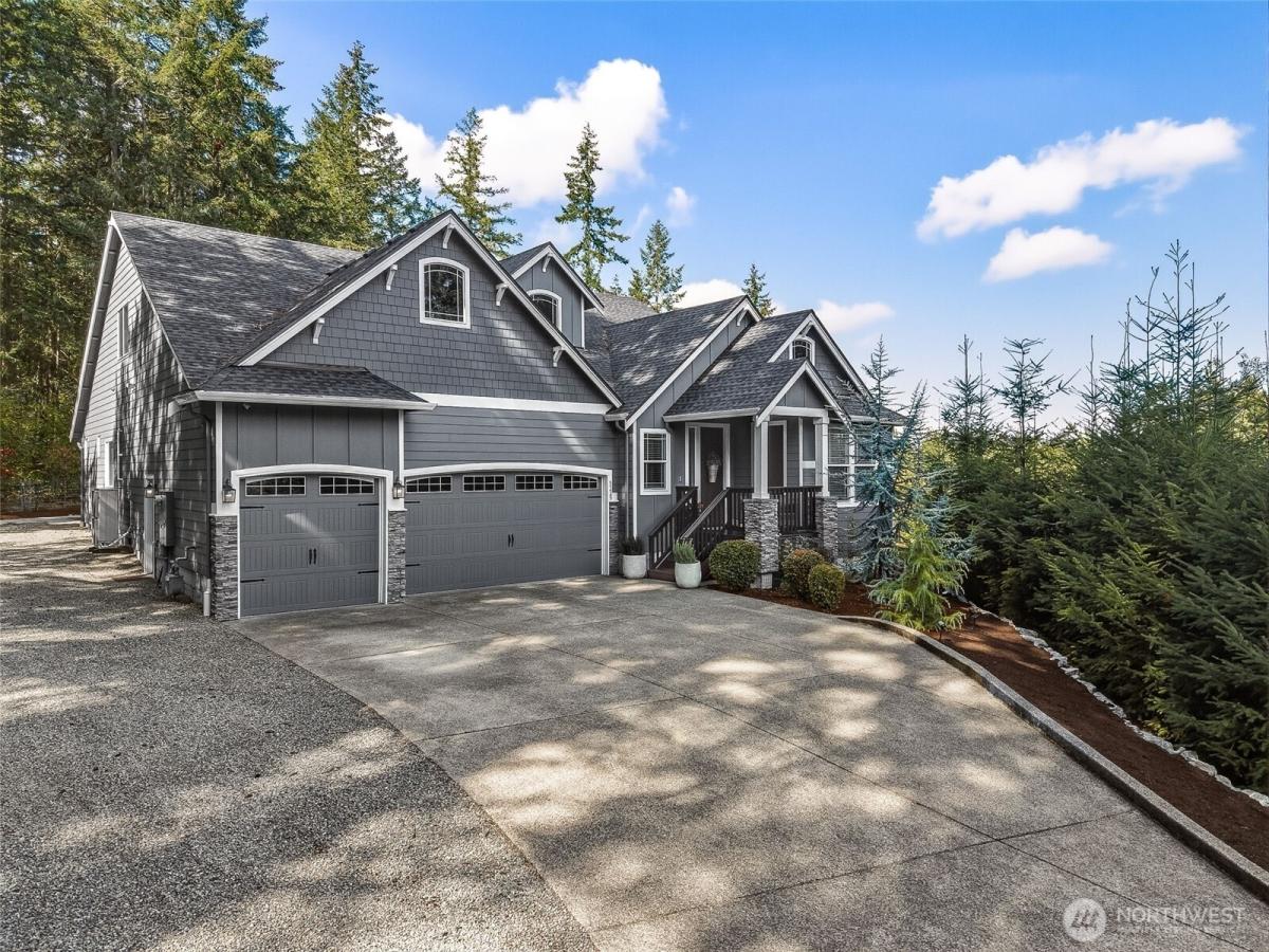 MLS #NWM2586760 image #0