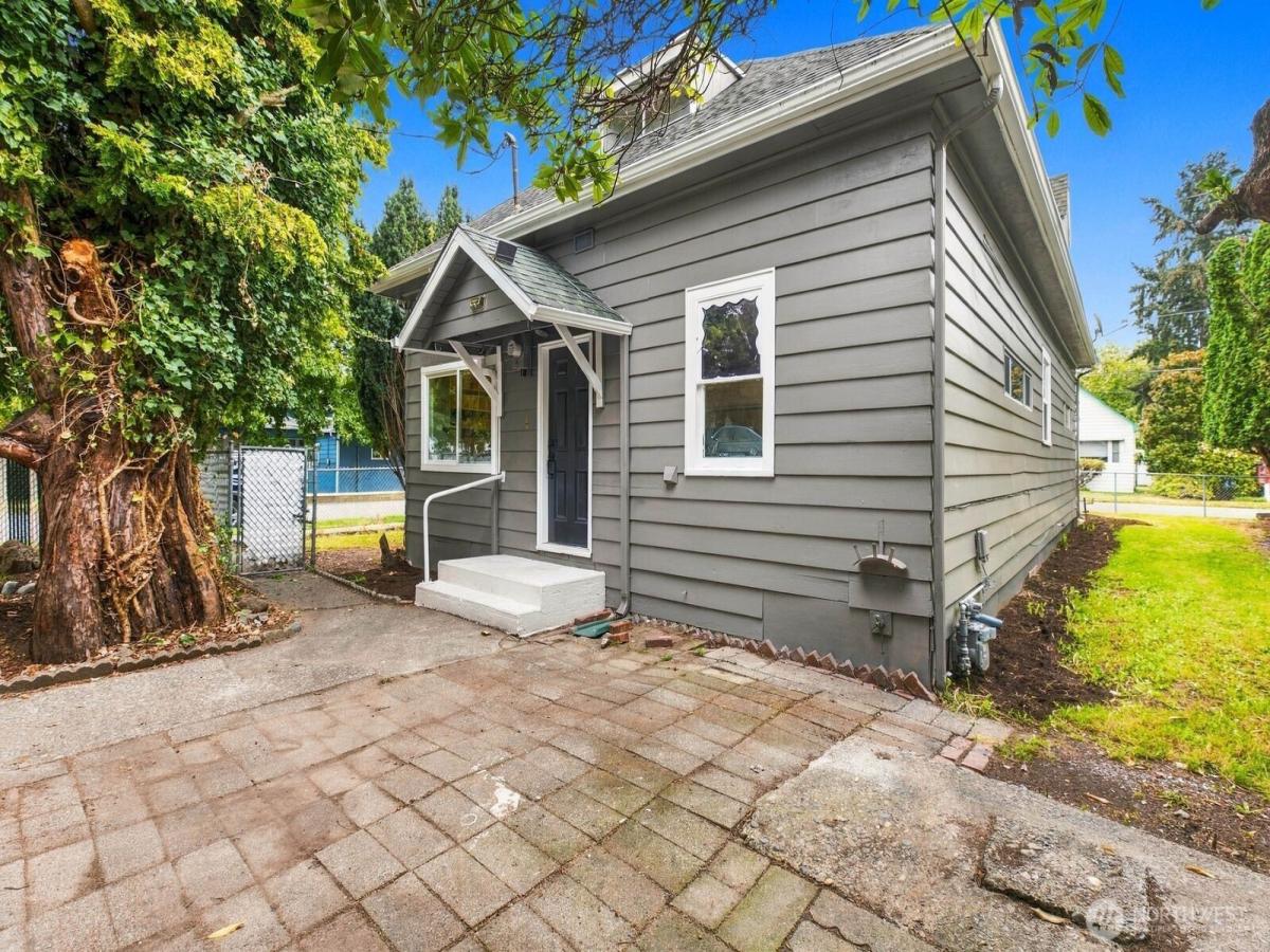 MLS #NWM2586777 image #0