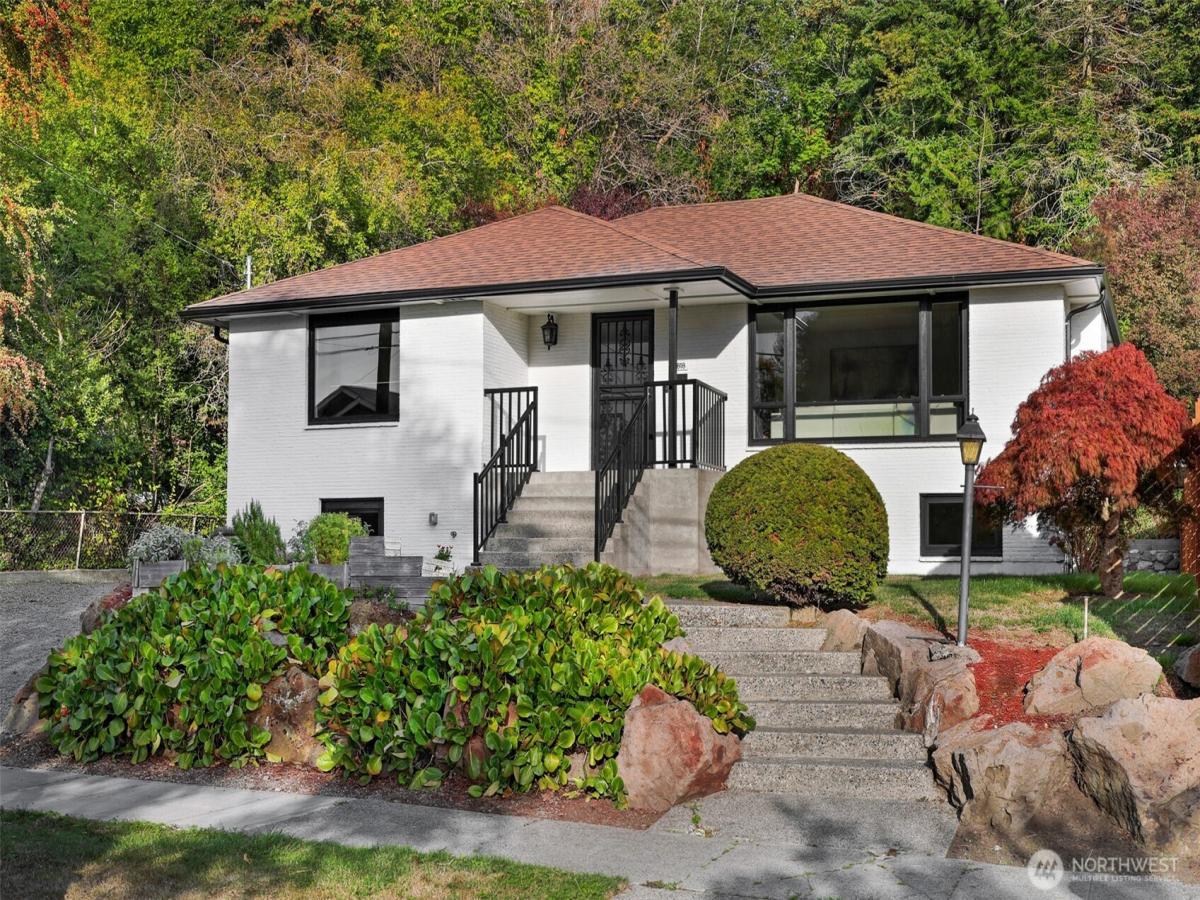 MLS #NWM2586889 image #0