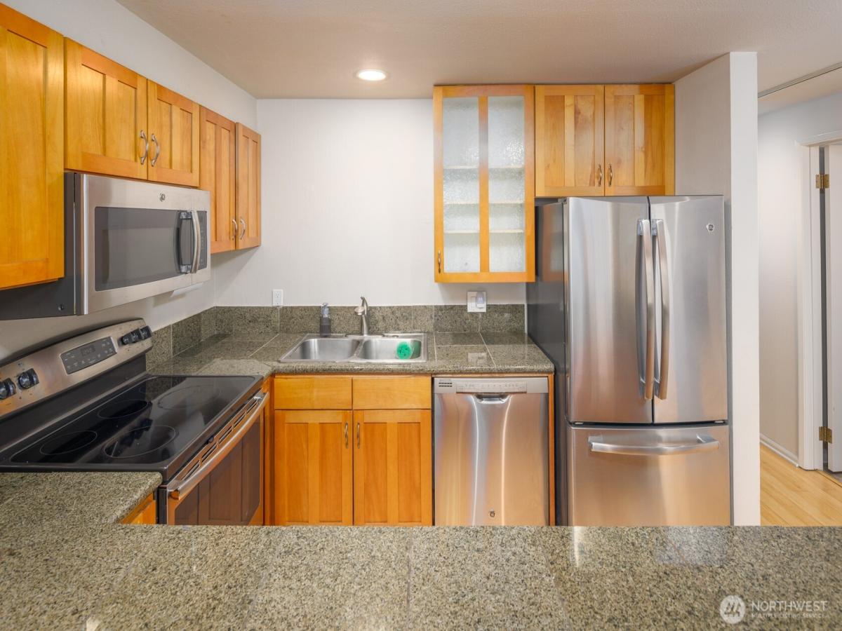 MLS #NWM2587326 image #0