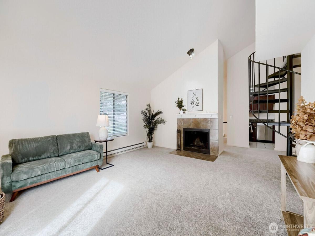 MLS #NWM2587452 image #0
