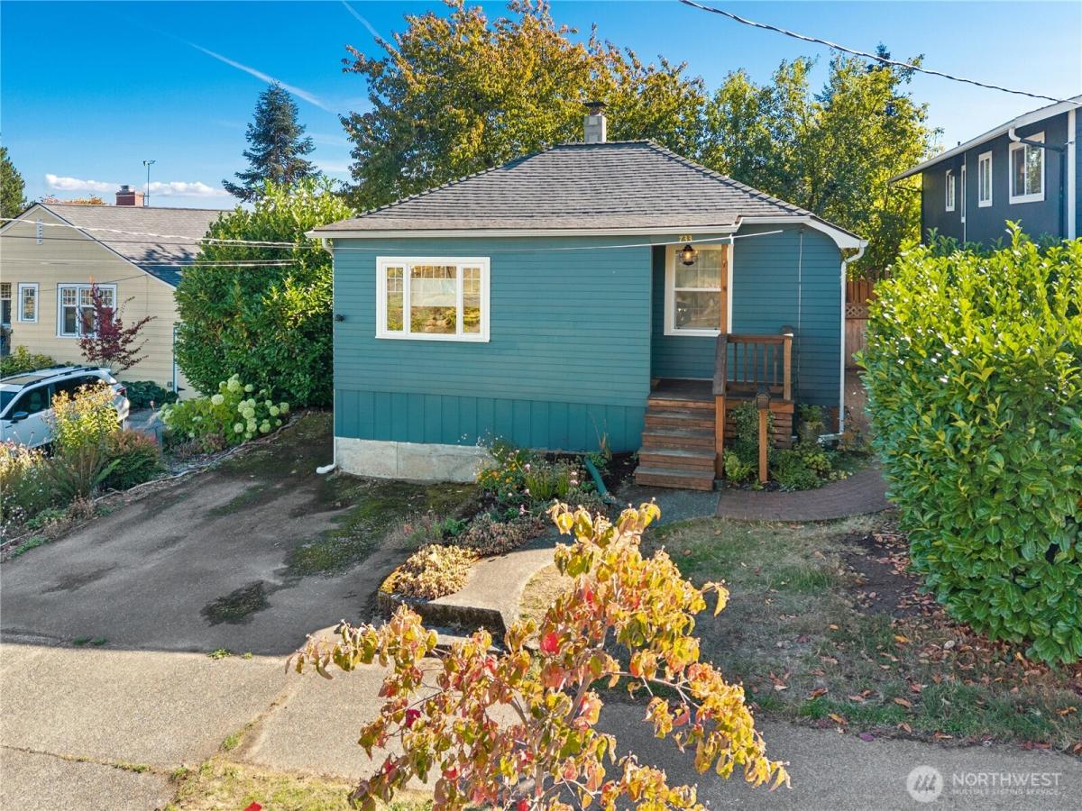 MLS #NWM2587706 image #0