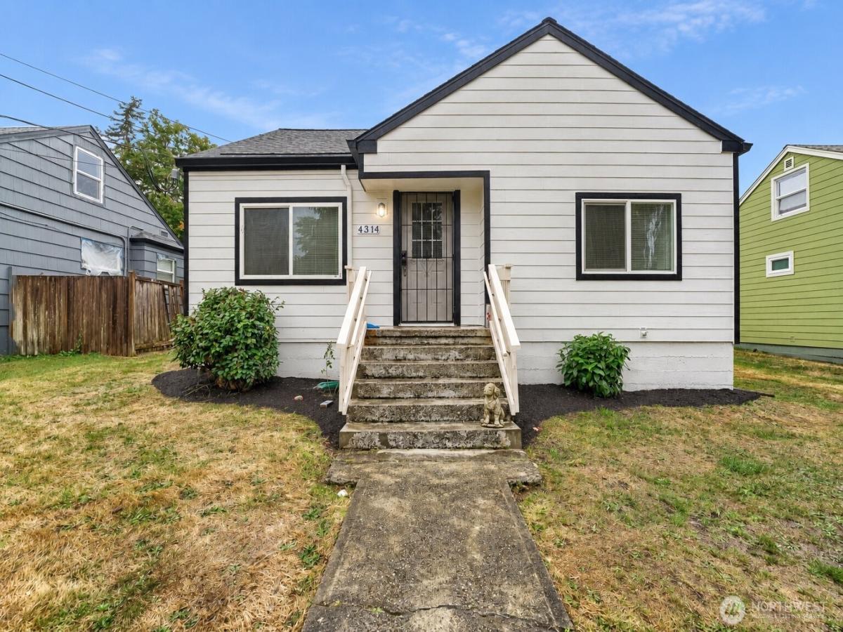 MLS #NWM2587776 image #0