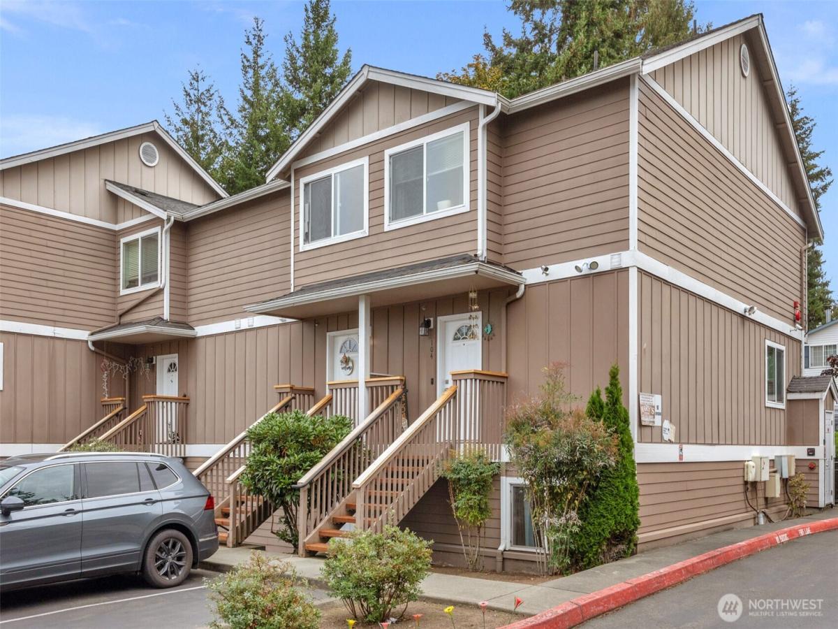 MLS #NWM2588443 image #0