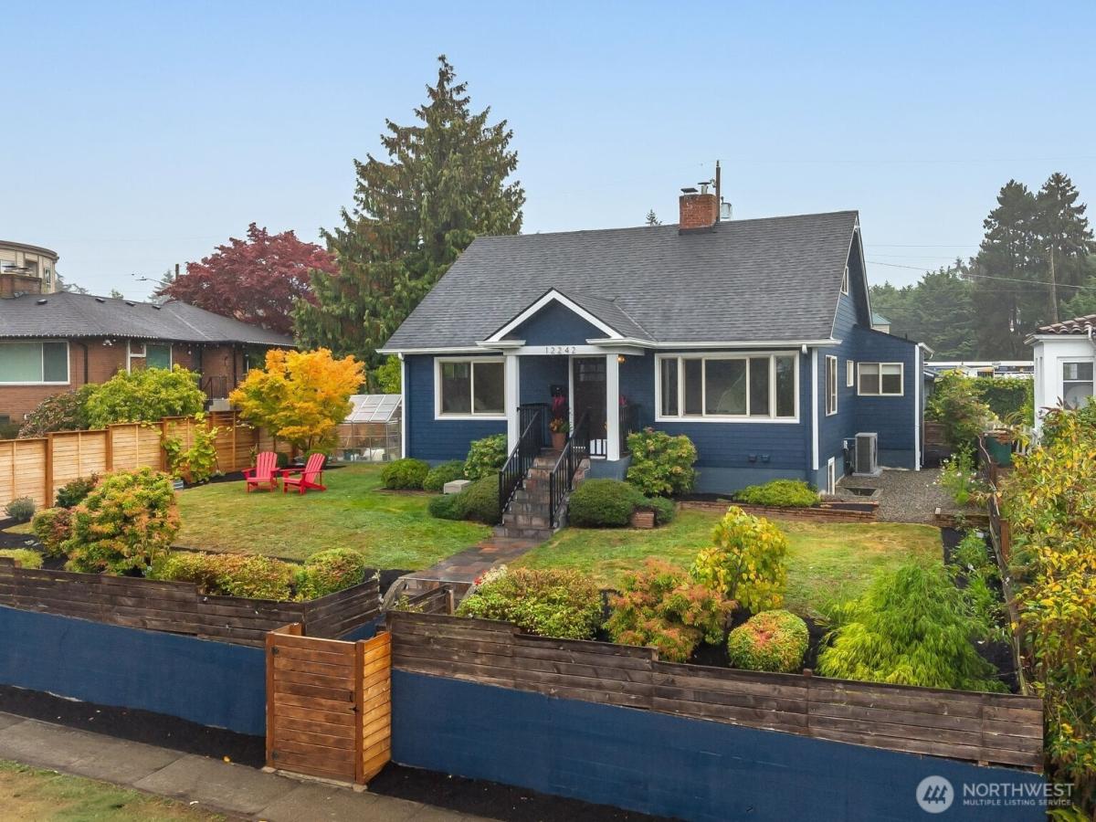 MLS #NWM2588744 image #0