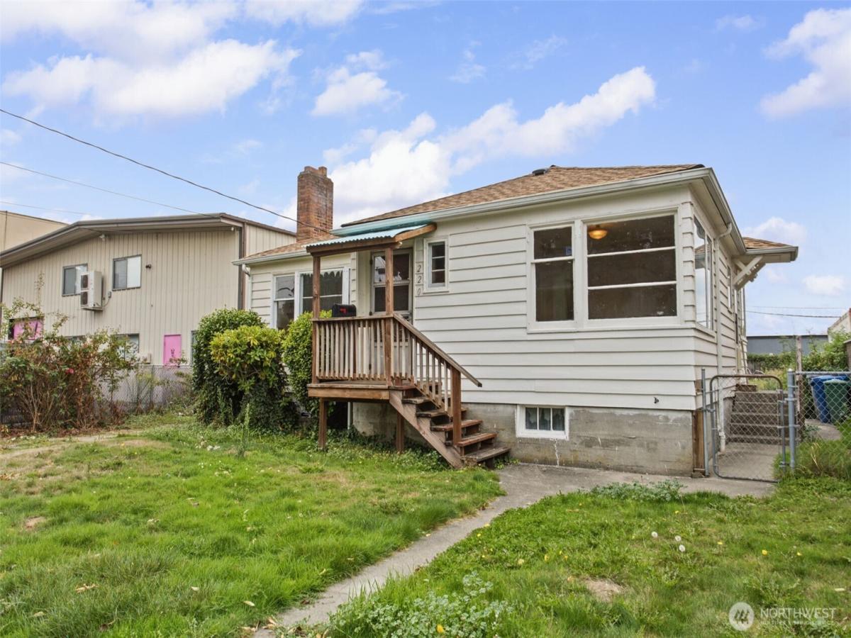 MLS #NWM2588813 image #0