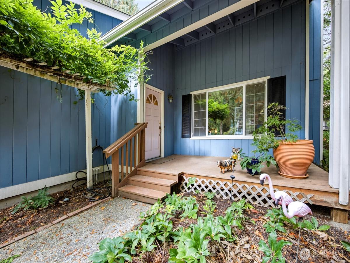 MLS #NWM2588842 image #0
