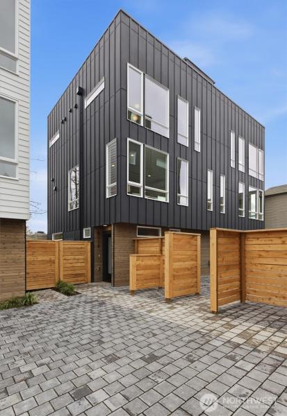 MLS #NWM2589365 image #0