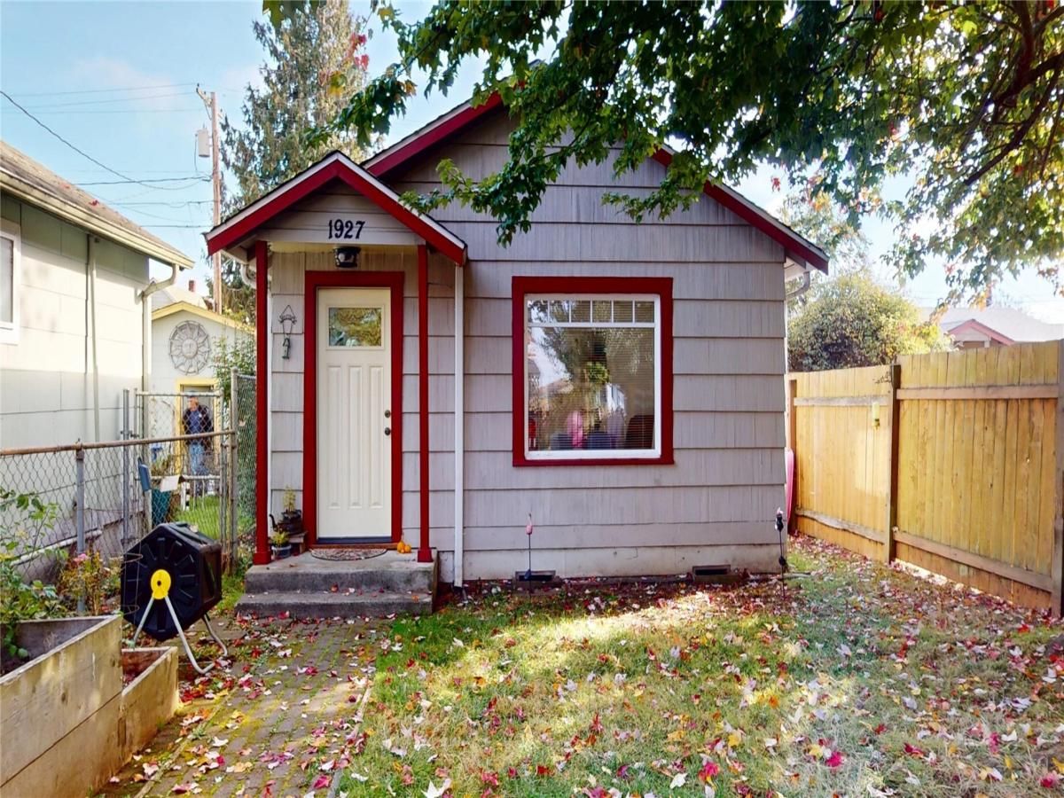 MLS #NWM2589446 image #0