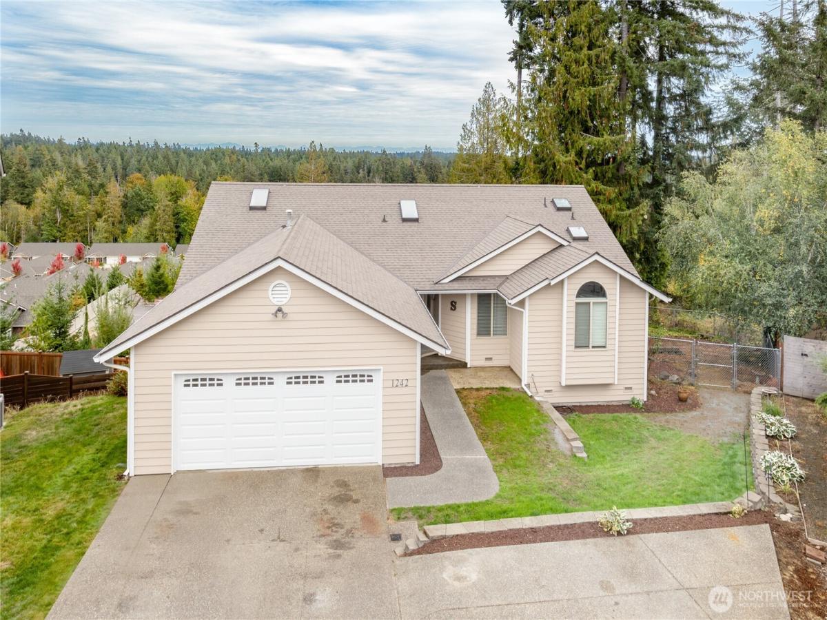 MLS #NWM2589628 image #0