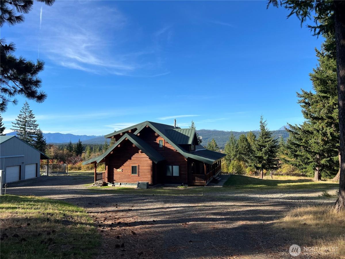 MLS #NWM2589650 image #0