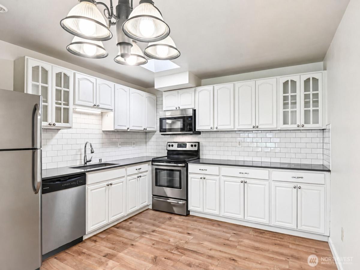 MLS #NWM2589902 image #0