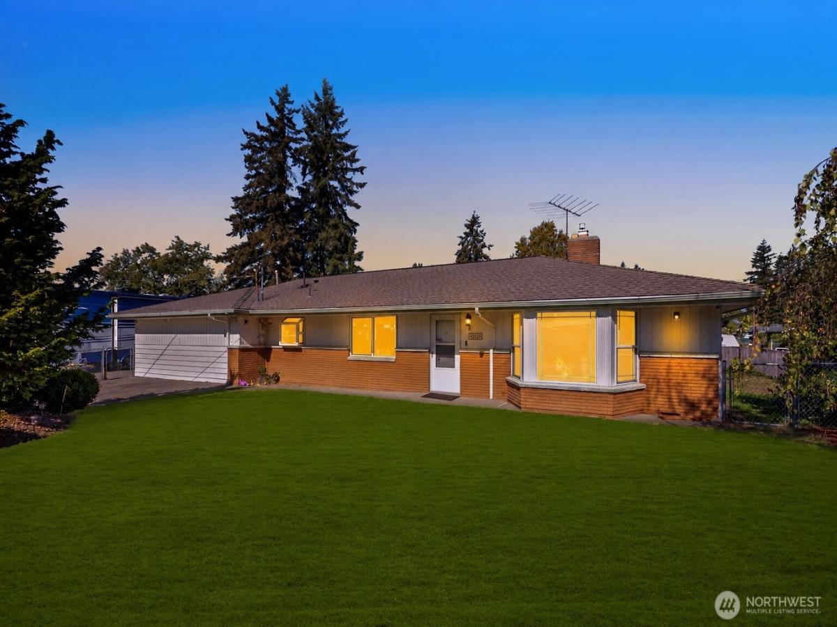 MLS #NWM2590780 image #0