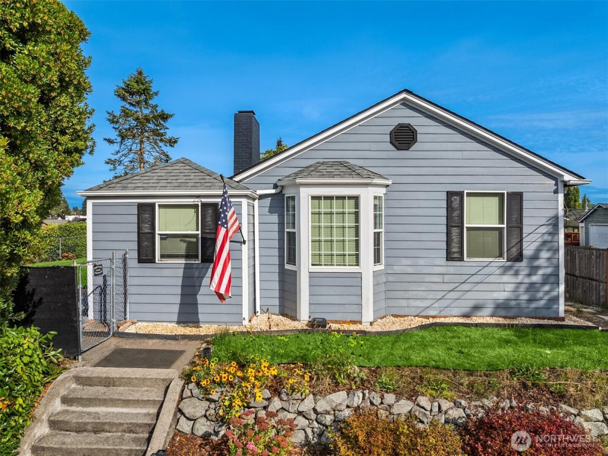 MLS #NWM2591069 image #0