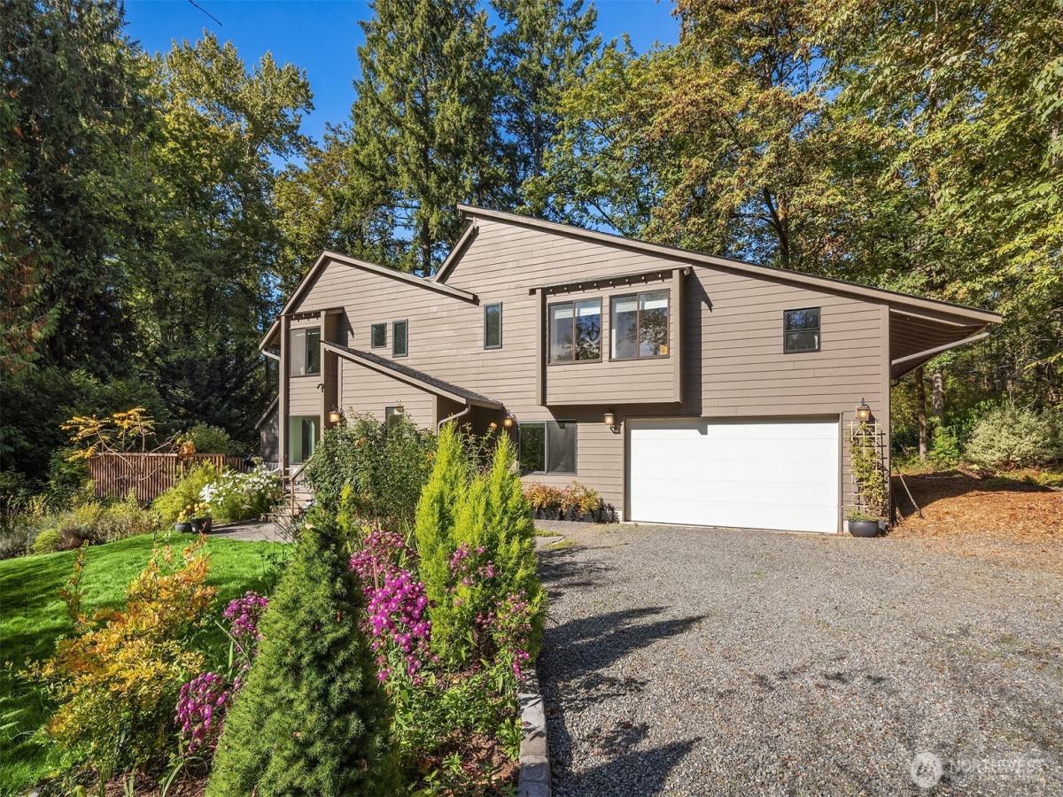 MLS #NWM2591128 image #0