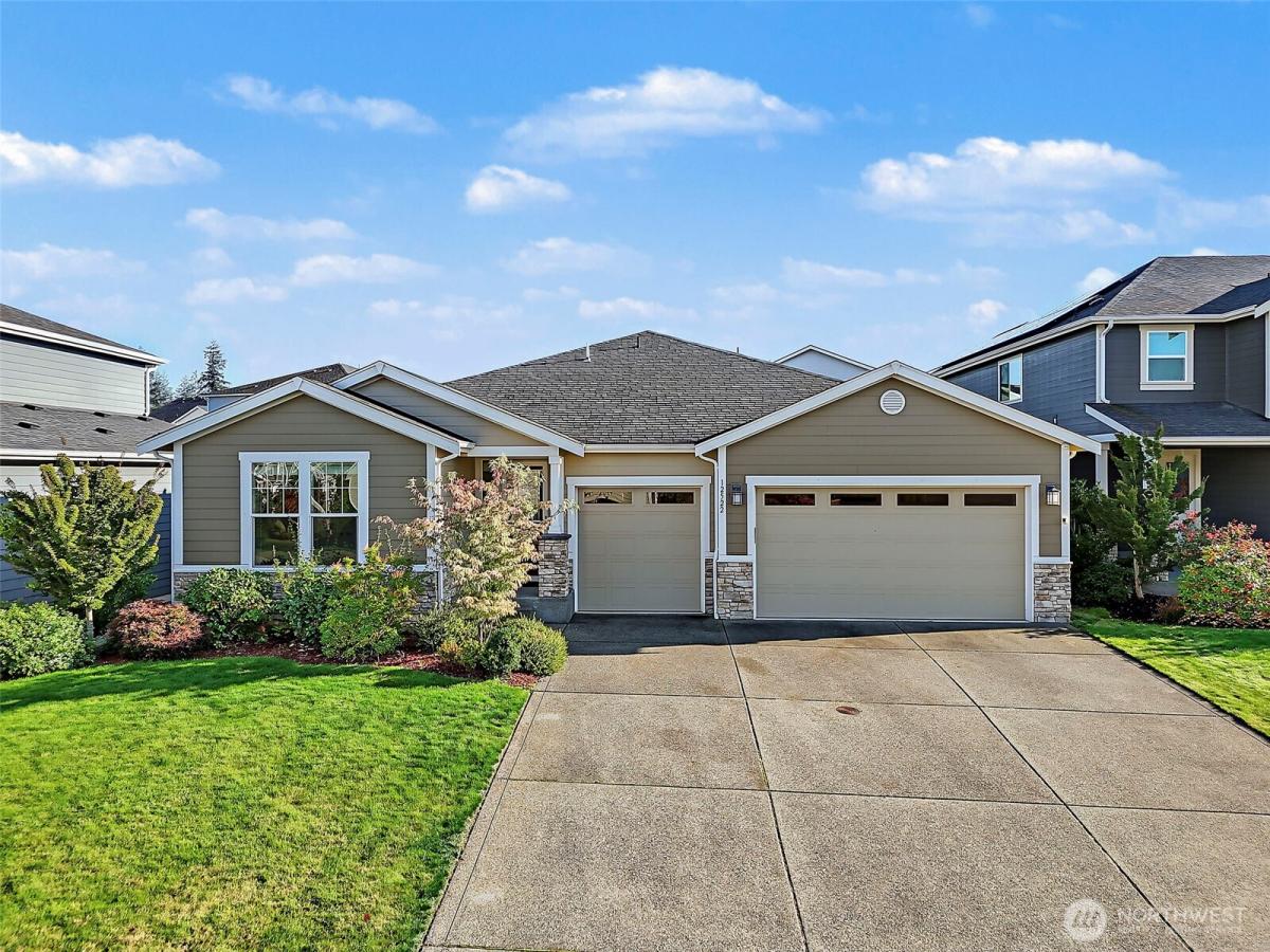 MLS #NWM2591600 image #0