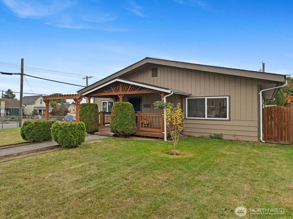 MLS #NWM2591844 image #0