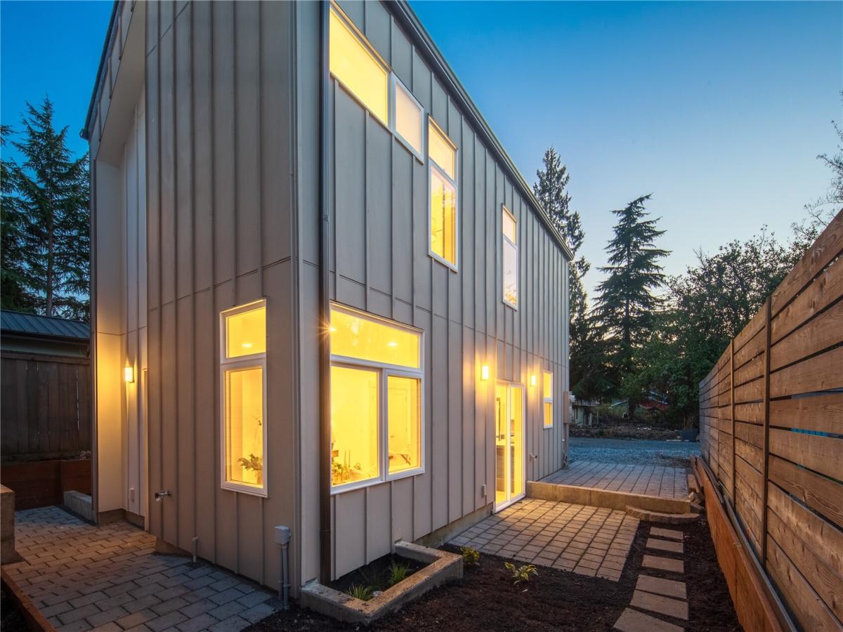 MLS #NWM2596544 image #0