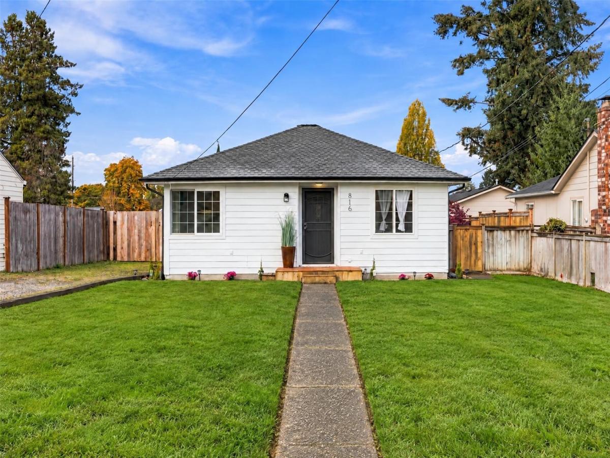 MLS #NWM2596656 image #0