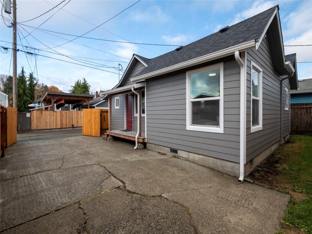 MLS #NWM2598504 image #0