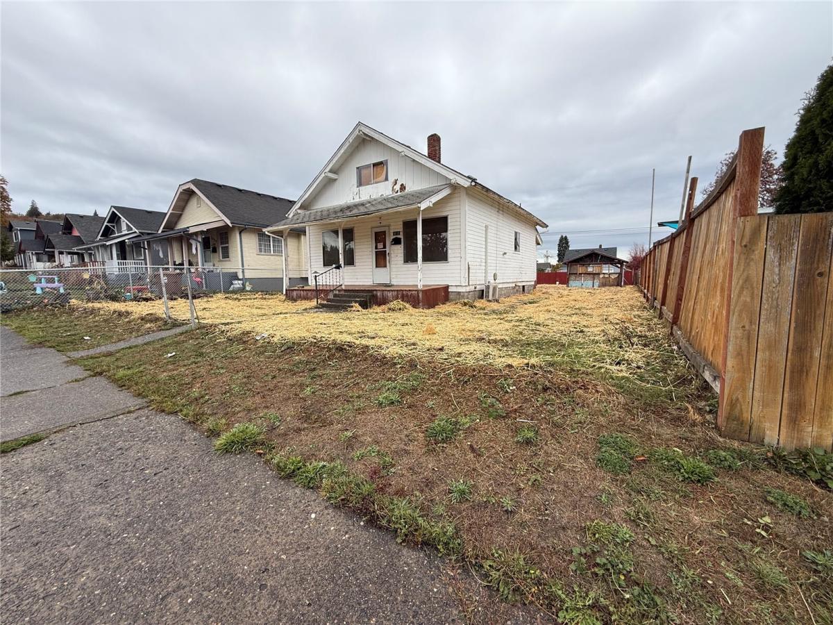 MLS #NWM2598600 image #0