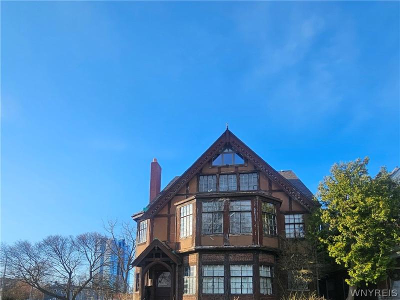 MLS #B1673881 image #0