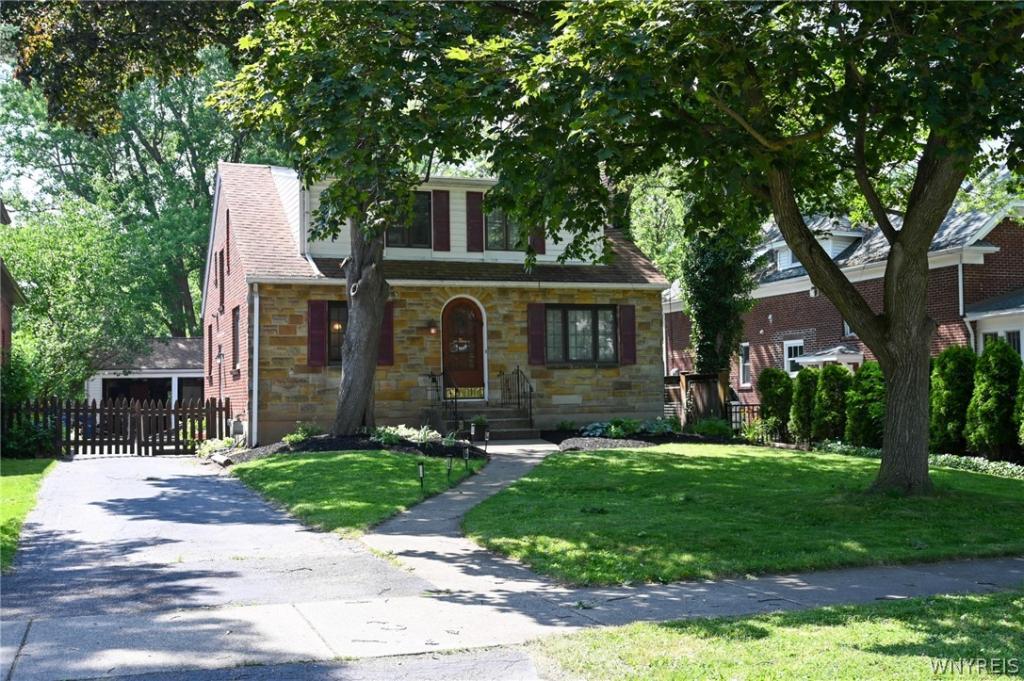 MLS #B1695958 image #0