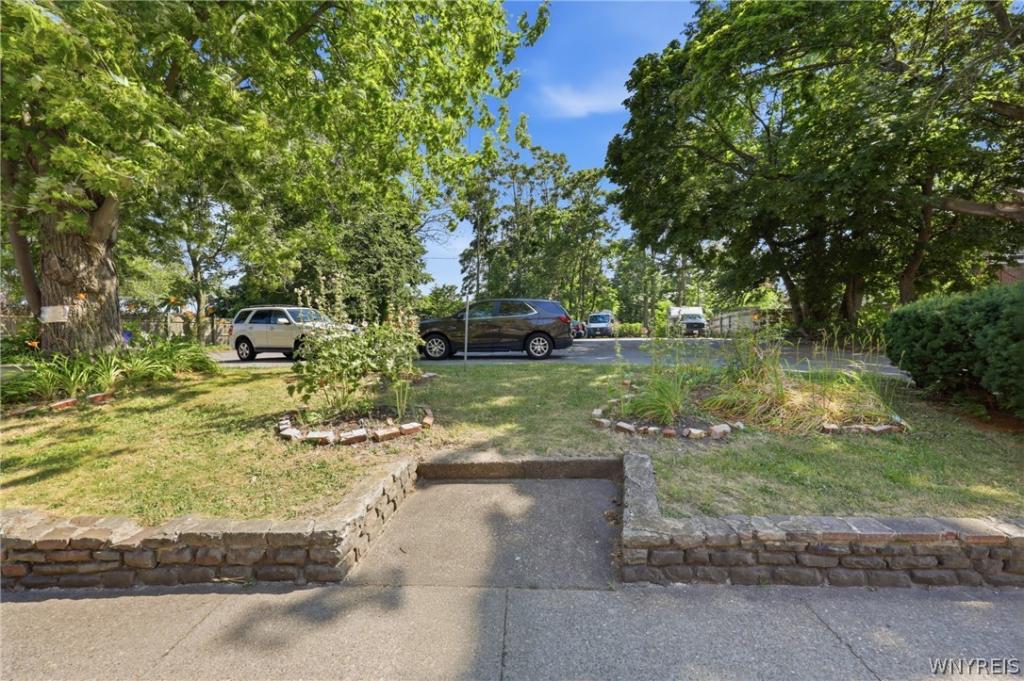 MLS #B1699796 image #0