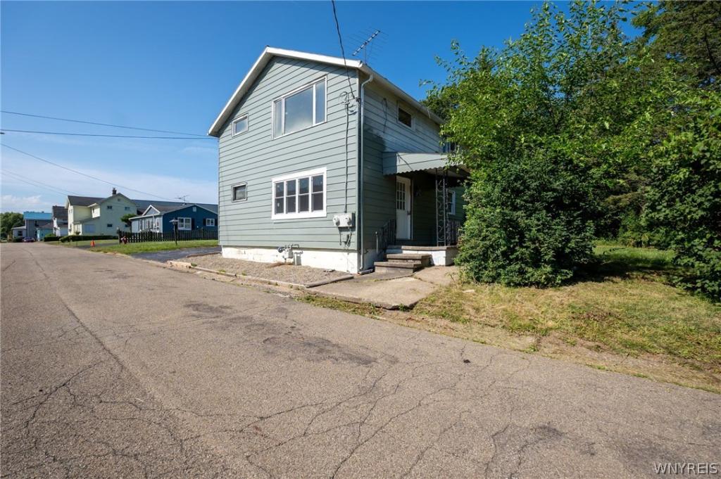 MLS #B1700815 image #0