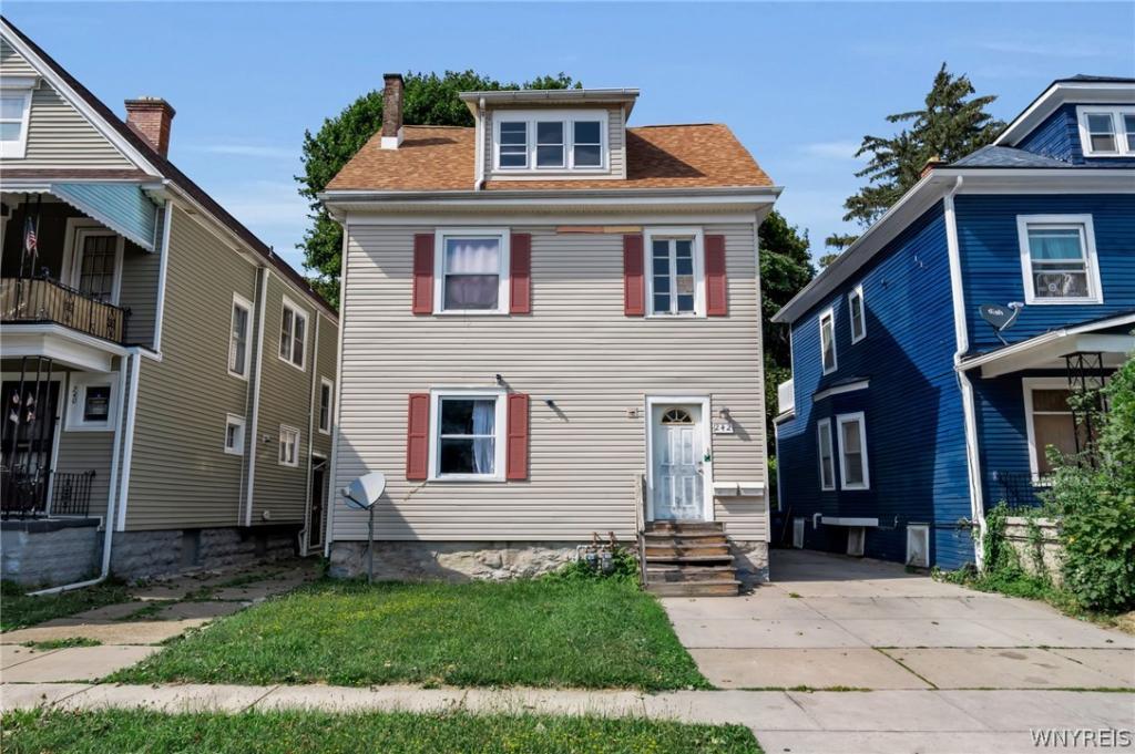MLS #B1703032 image #0