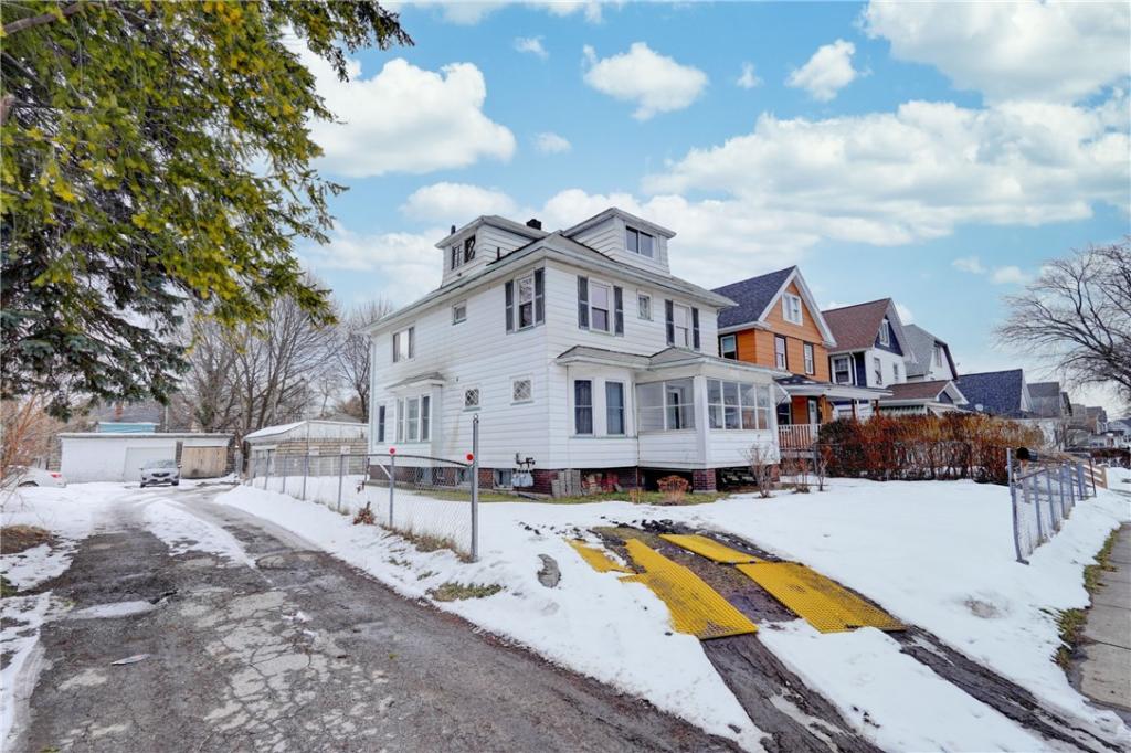 MLS #R1665689 image #0
