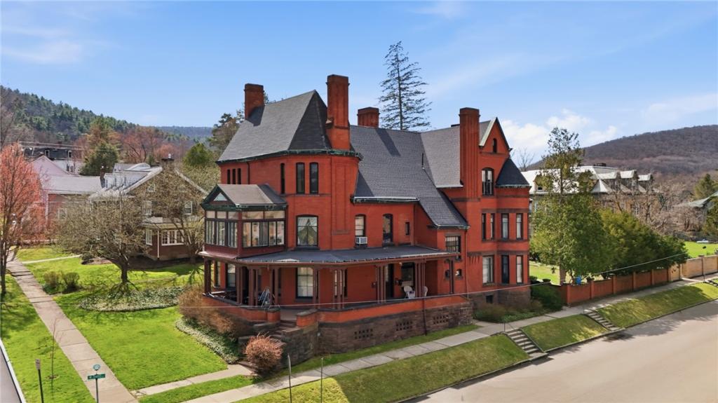 MLS #R1671471 image #0