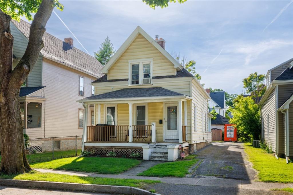 MLS #R1686384 image #0