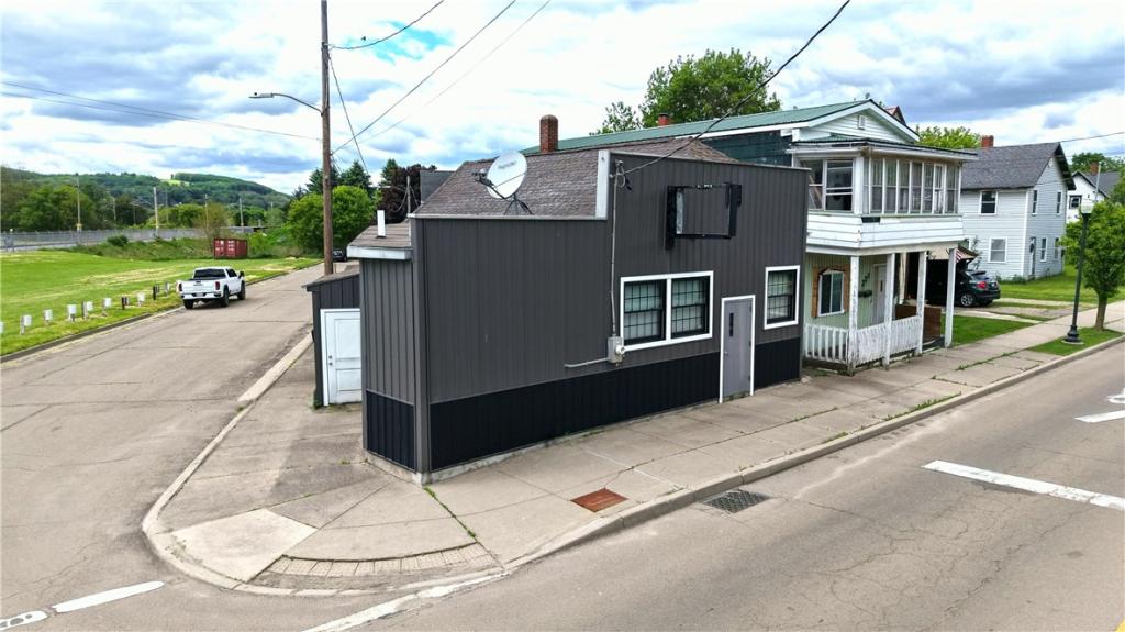 MLS #R1686897 image #0