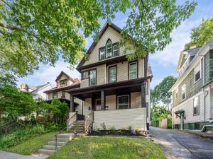 MLS #R1692224 image #0