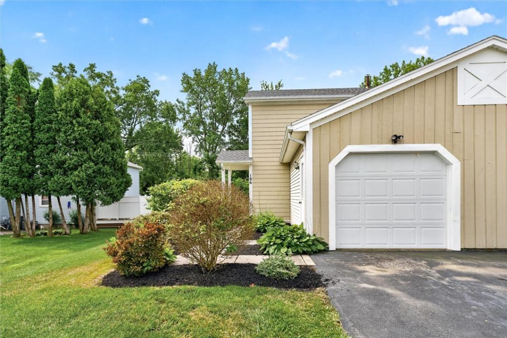MLS #R1693000 image #0