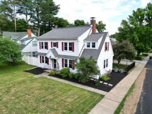 MLS #R1695136 image #0